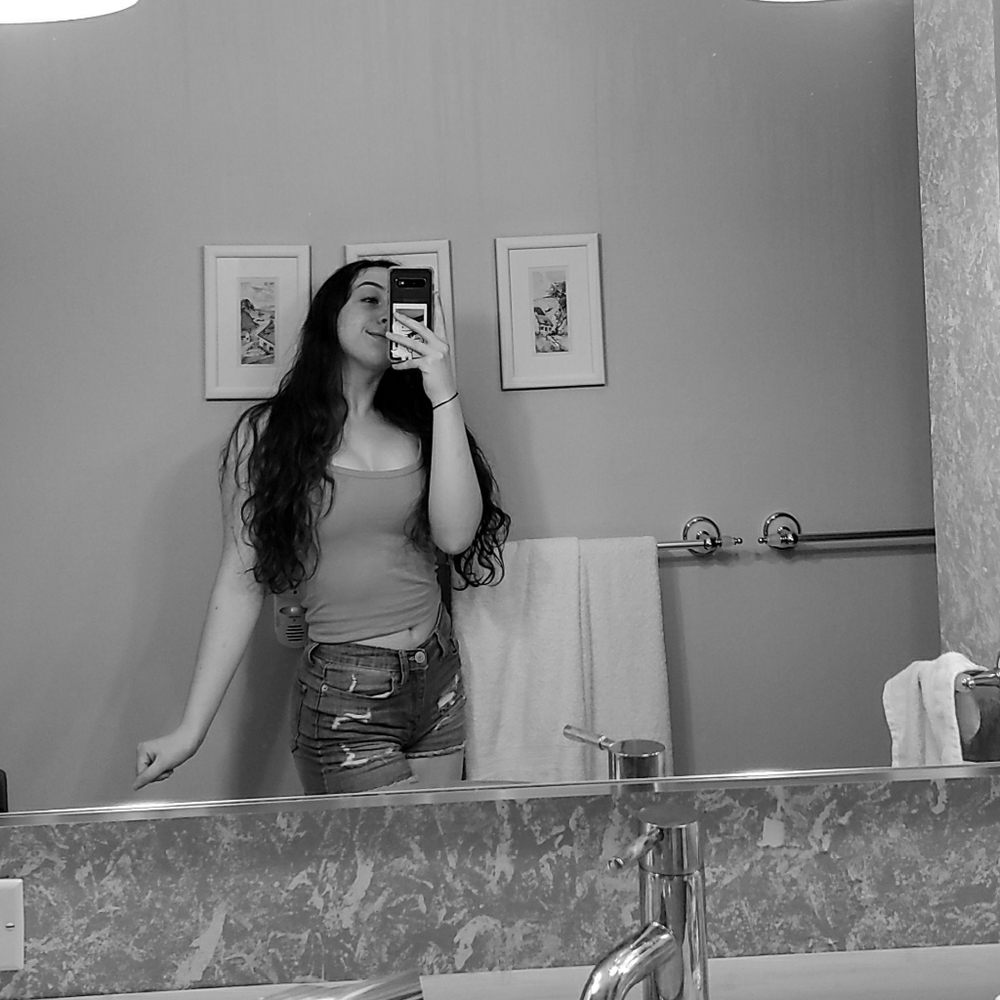 Meet your Posher, Leah